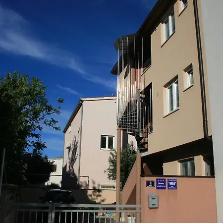 Mia Apartment *