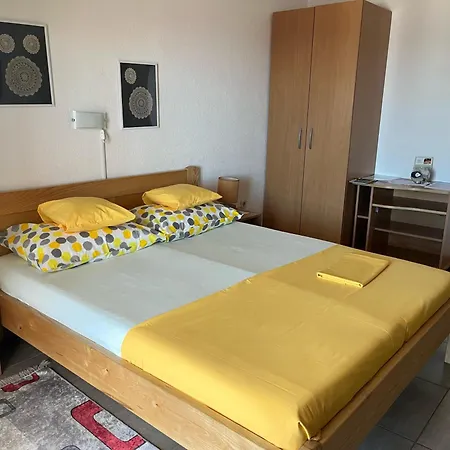 Apartman Mia *